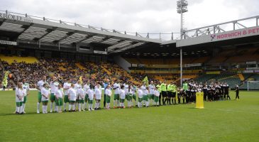 The two teams lineup Jamie's Game 2015