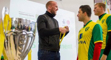 John Ruddy meets participants