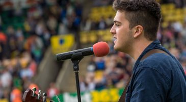 ‘Voice’ star heads up Jamie’s Game entertainment bill