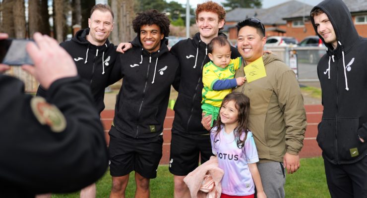 Norwich City quartet pose for photos with RAF Mildenhall residents