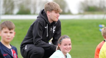 Volunteer at the nest