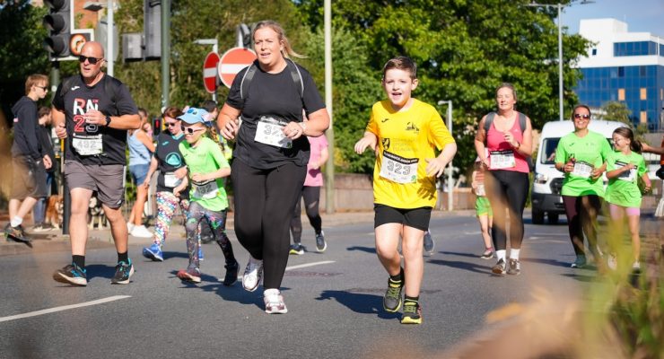 Children and adults running 