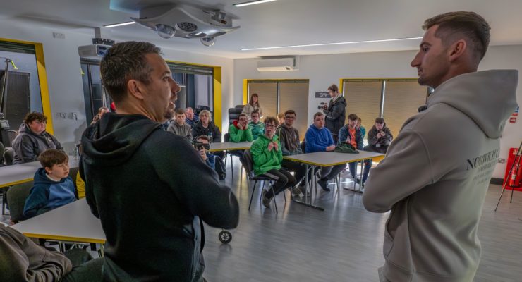 Kenny McLean PFA Community Champion 25-26 visits Realising Potential
