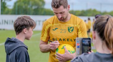 norwich city player signing football