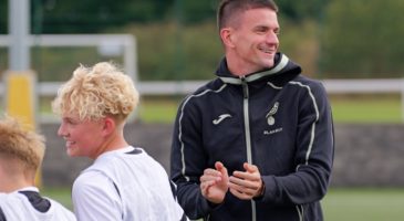 Mirko Topic makes special visit to The Nest